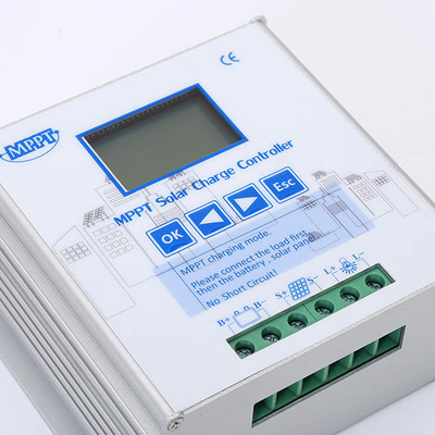 12V / 24V 700W 20 Amp MPPT Regulator ładowania słonecznego IP54 MPPT Regulator napięcia