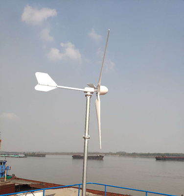 Off Grid Trójłopatowa turbina wiatrowa o osi poziomej 48V 96V Pozioma energia wiatrowa