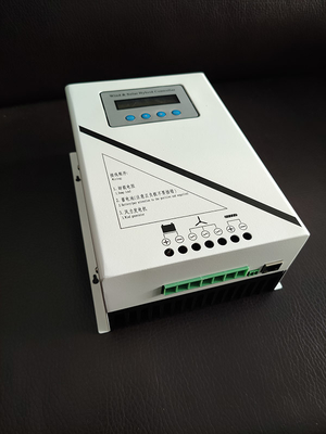 24V 48V 1000W Kontroler ładowania wiatru MPPT Wyświetlacz LCD Kontroler hybrydowy MPPT